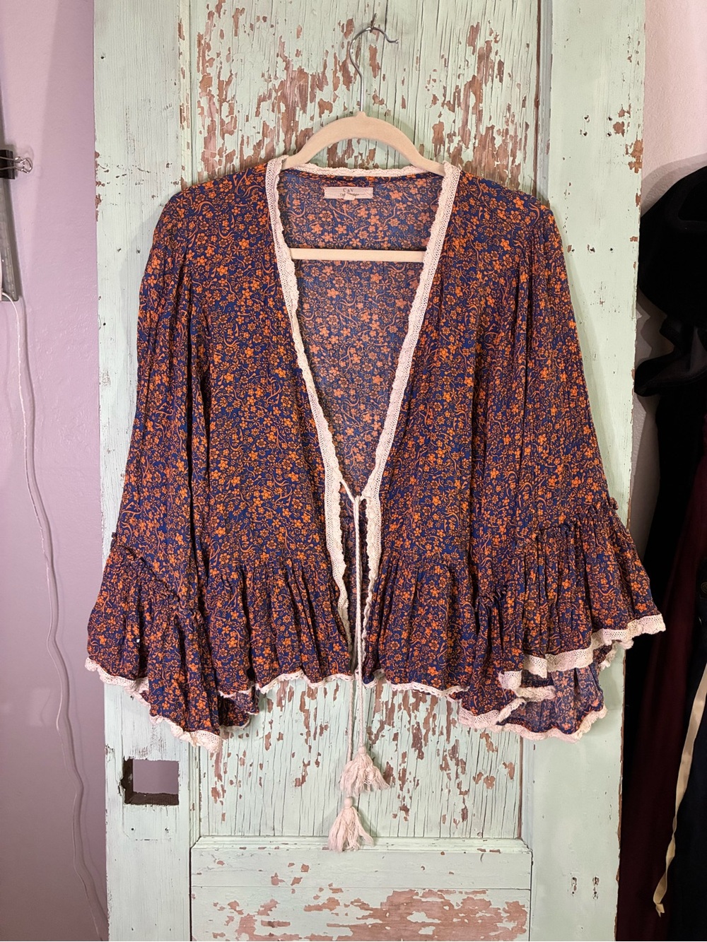 Chelsea and Violet Floral Ruffle sleeve Crochet-Trim Kimono Cardigan